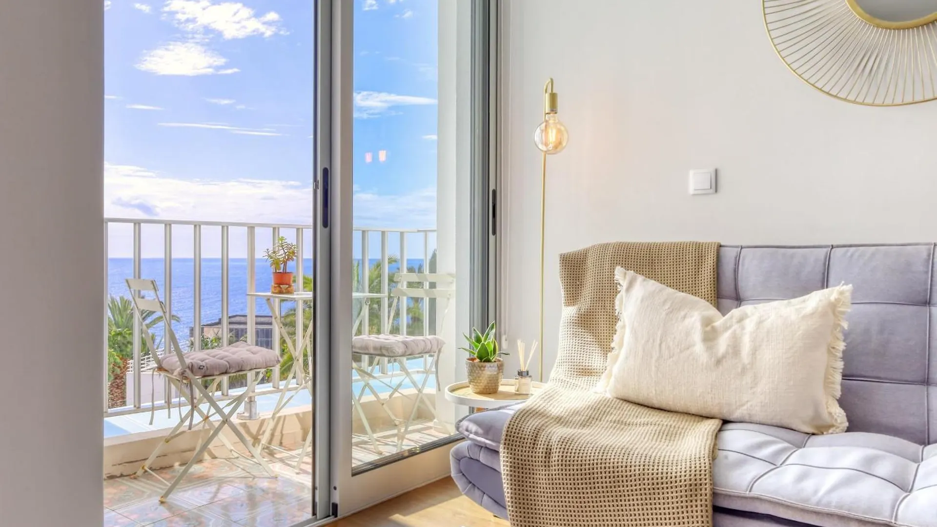 Apartment Elsas Place, A Home In Madeira Funchal